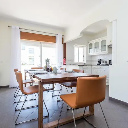 Sitio Da Ponte Family 아파트 라고스